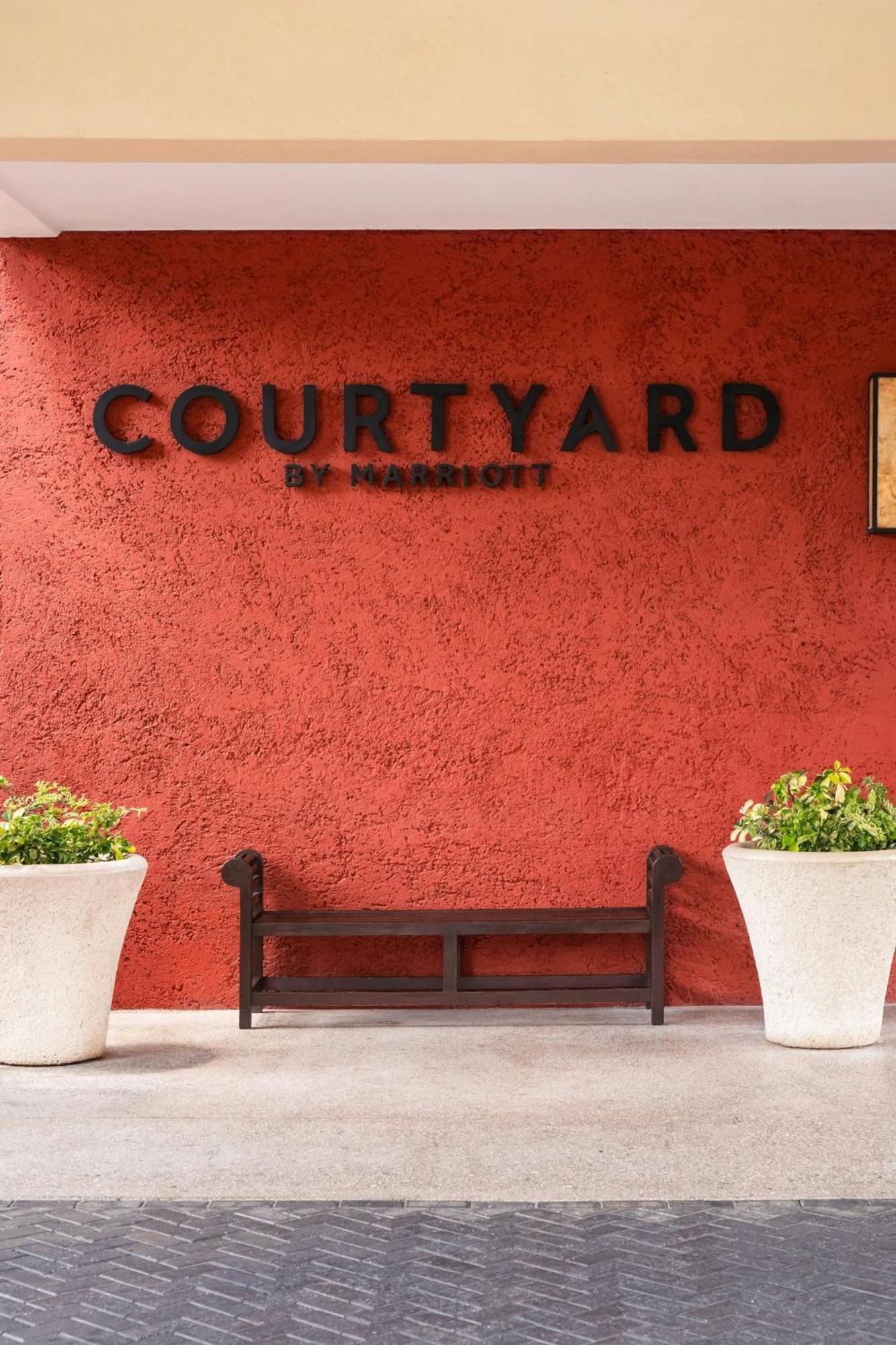 Courtyard By Marriott Bridgetown, Barbados 3* Bridgetown